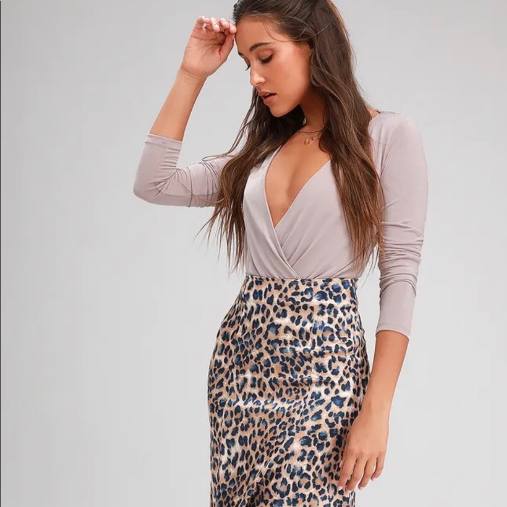 LULU’S STRIKING LOOKS TAUPE LONG SLEEVE BODYSUIT